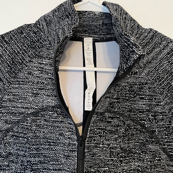 Lululemon jacket - Picture 4 of 5